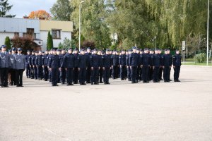 uroczysta promocja oficerska - pododdział policjantów kursu podstawowego