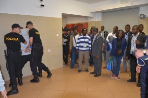 goście z Afryki i Europy w szkole policji w Pile