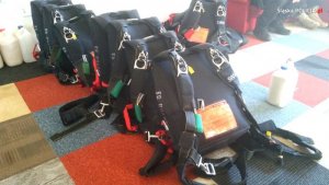 szkolenie spadochronowe realizowane przez katowickich antyterrorystów