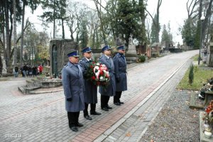 Polscy policjanci oddali cześć Polakom pochowanym na cmentarzach we Lwowie