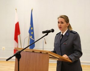Naczelnik Wydziału Rozwoju Naukowego CLKP kom. dr n. med. Renata Zbieć-Piekarska  przemawia do zgromadzonych