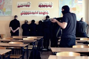 Terroryści zaatakowali szkołę – ćwiczenia Policji