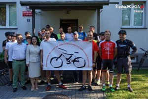 Śląscy policjanci wspierają charytatywną wyprawę rowerową