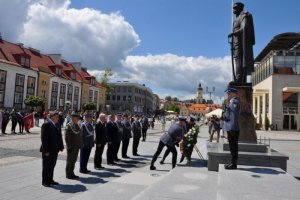 uroczystości pod pomnikiem Marszałka Józefa Piłsudskiego