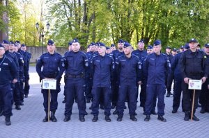 Każde województwo wystawiło jeden pluton policjantów.