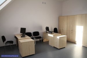biuro dla policjantów w nowym komisariacie w Kowarach