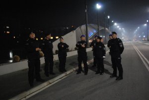 grupa polskich policjantów w Kosowie