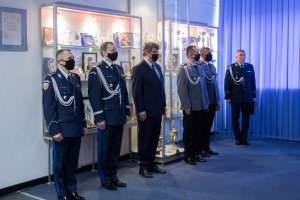 Uroczystości upamiętniające poległych policjantów w siedzibie Centralnego Pododdziału Kontrterrorystycznego Policji „BOA” z udziałem wiceministra Macieja Wąsika