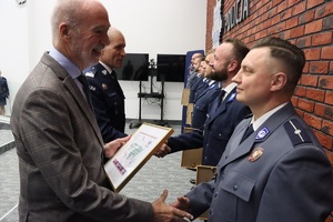 Uroczystość wręczenia podziękowań.