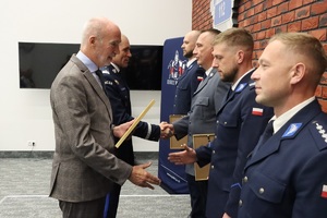 Uroczystość wręczenia podziękowań.