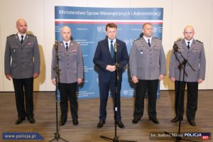 Minister Mariusz Błaszczak nagrodził policjantów za akcje we Wrocławiu i Warszawie #7