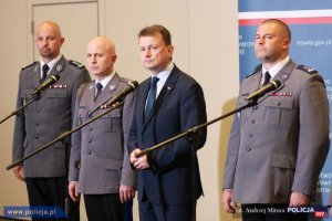 Minister Mariusz Błaszczak nagrodził policjantów za akcje we Wrocławiu i Warszawie #9