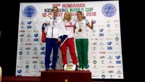 Złota policyjna kick-bokserka podczas Hungarian Kickboxing Word Cup 2016 #1