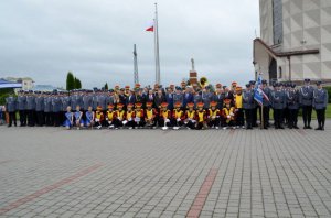 Młodzieżowa Orkiestra Dęta w Zambrowie i Kompania Reprezentacyjna Oddziału Prewencji Policji w Białymstoku