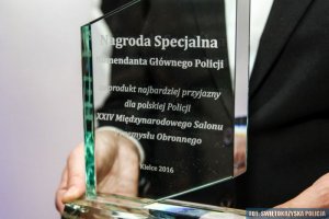 Zakończenie XXIV Międzynarodowych Targów Zbrojeniowych z nagrodą Komendanta Głównego Policji i udziałem prezydenta Andrzeja Dudy