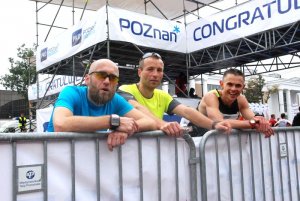 zawodnicy biorący udział w 17. PKO Poznań Maratonie