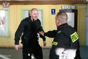 Szkolenie dla policjantów z obsługi i użycia paralizatora