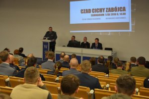 Uroczyste poświęcenie i przekazanie pojazdów służbowych funkcjonariuszom Komendy Miejskiej Policji w Łomży