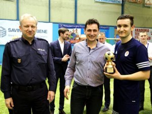 Charytatywny Turniej Halowej Piłki Nożnej zorganizowanym przez grodziskich policjantów