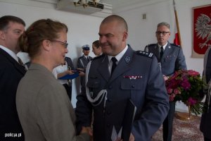 Uroczystość nadania medalu za Zasługi dla Policji dla Oficerów Łącznikowych Niemiec i USA akredytowanych w Polsce