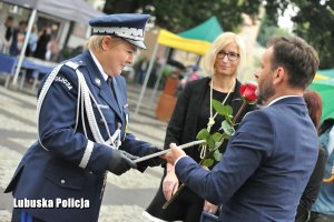 Nadinspektor Helena Michalak podczas uroczystości policyjnej.