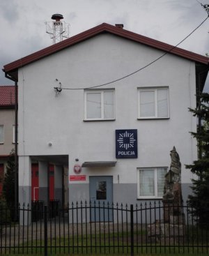 Budynek, w którym mieści się PP w Sońsku