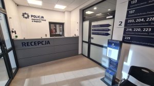 Na zdjęciu recepcja nowego komisariatu policji w Bogatyni.