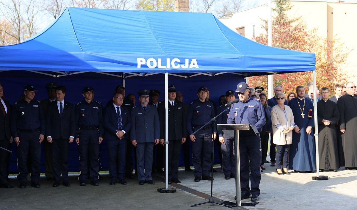 fot. przemówienie Komendanta Miejskiego Policji w Białej Podlaskiej